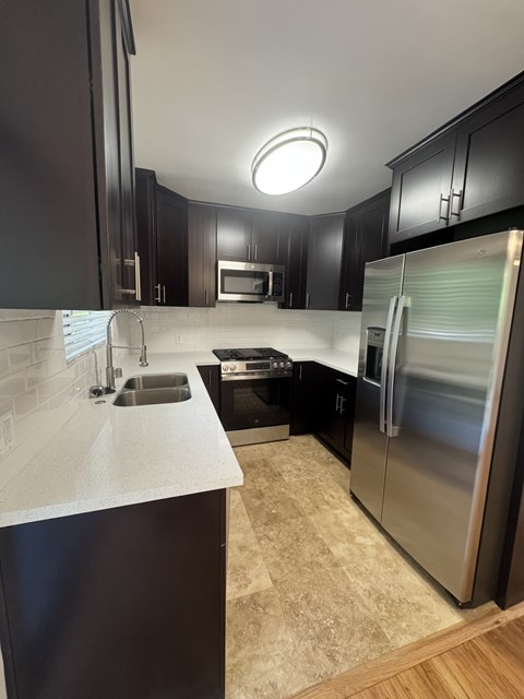 Floor plan for 2 beds, 2 baths, 900 sqft